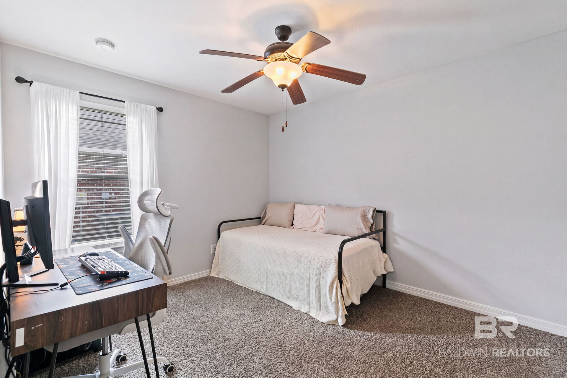 411760 | Photo 28