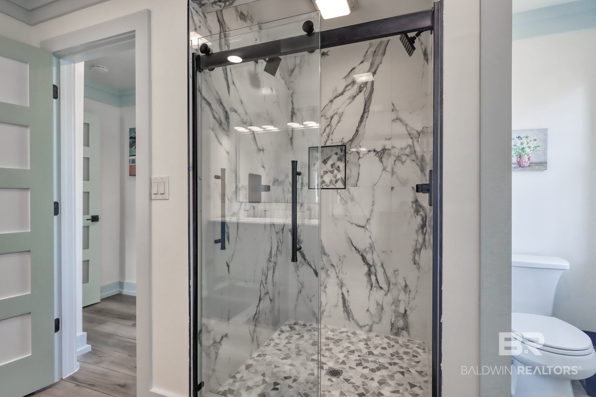 411698 | Photo 29