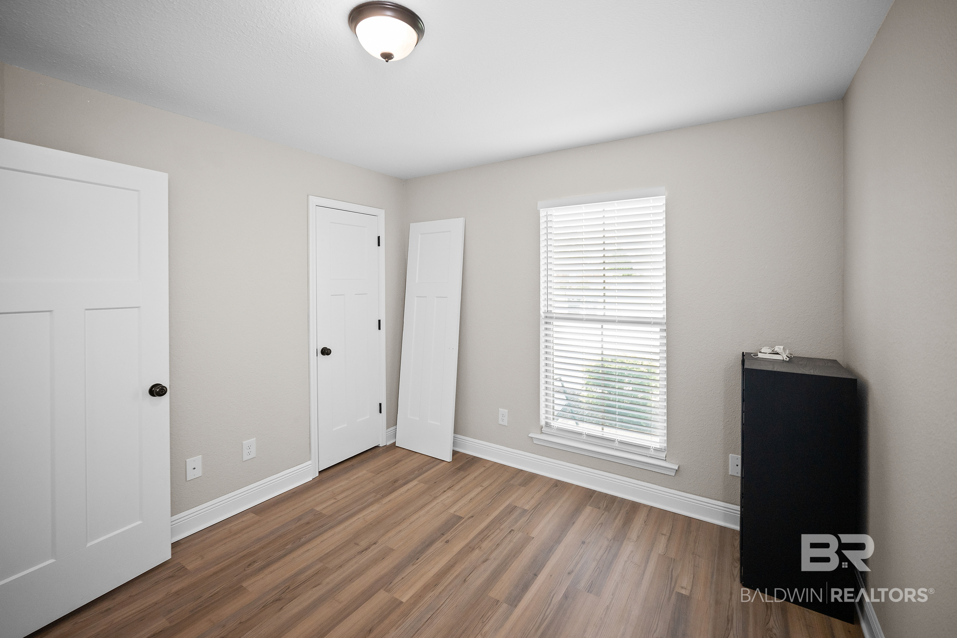 411781 | Photo 26