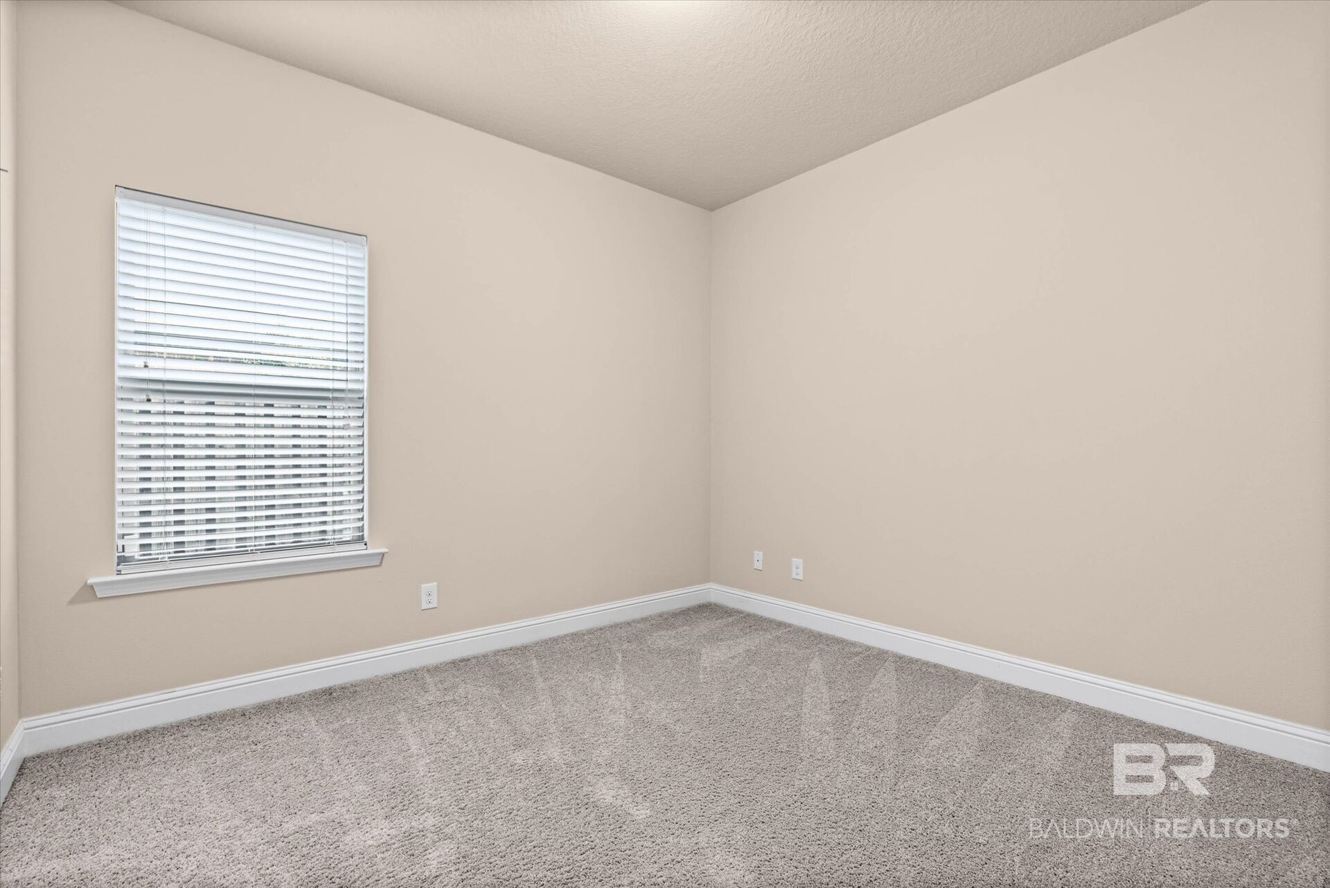411758 | Photo 20