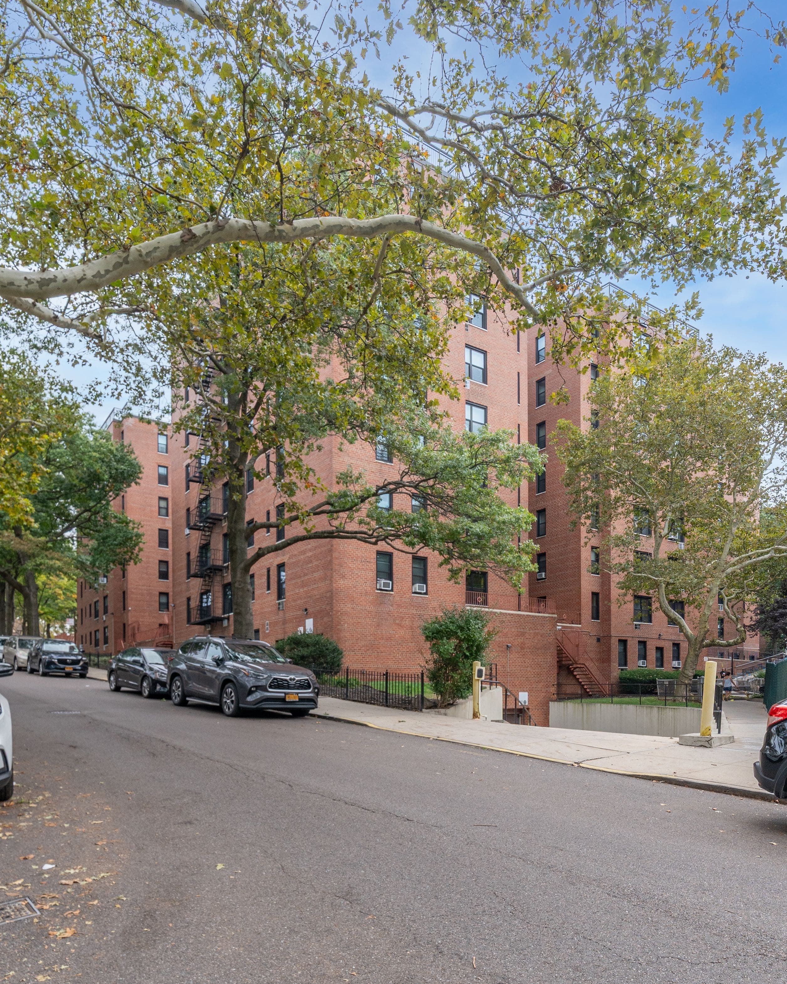 139-15 83rd Avenue 103 Briarwood Queens NY 11435