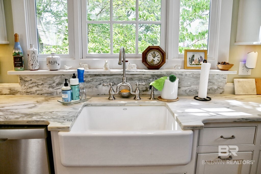411800 | Photo 21