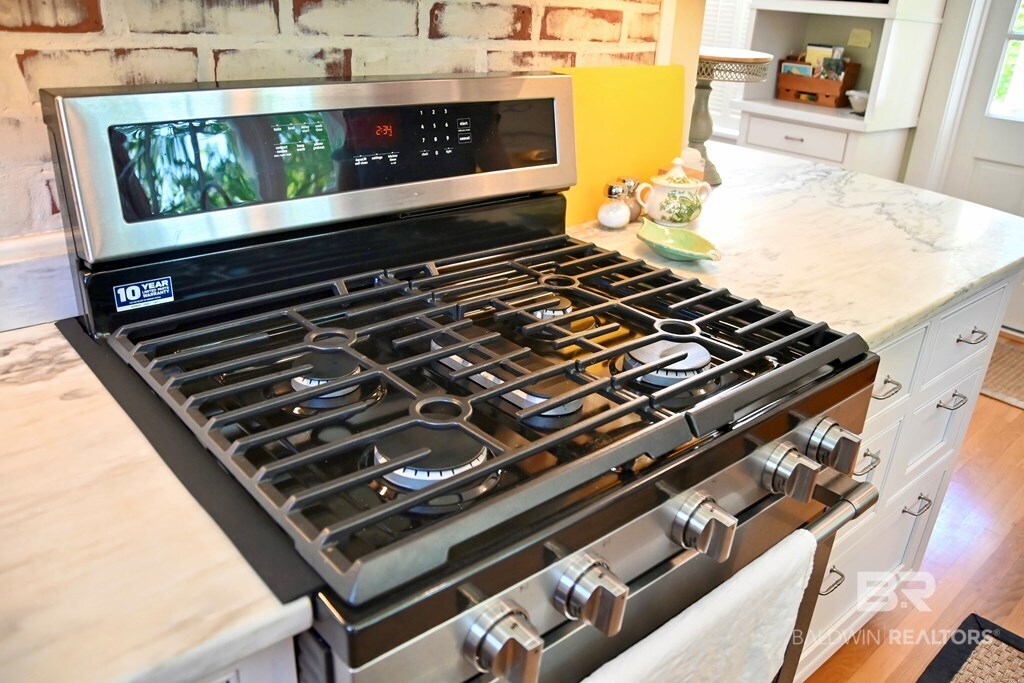 411800 | Photo 28