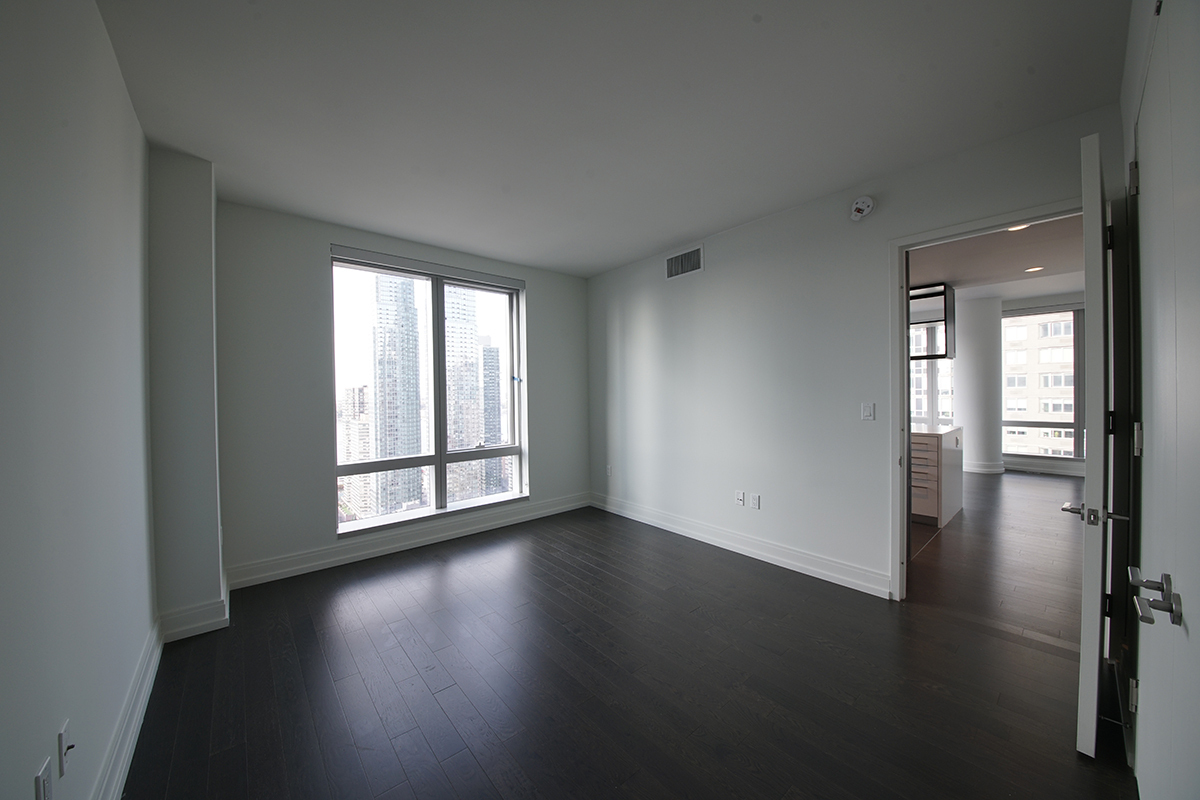 2 BEDROOM