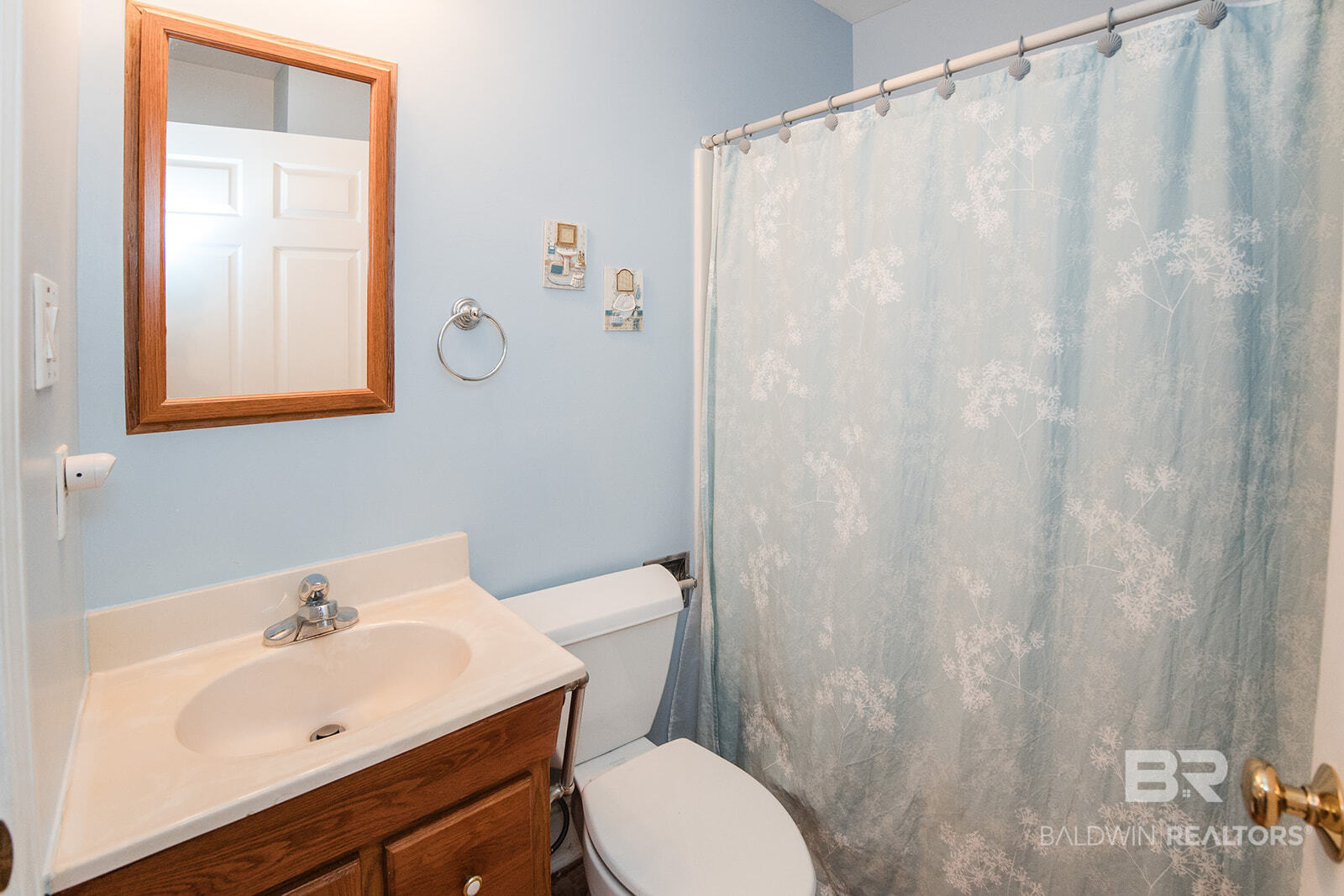 411805 | Photo 25
