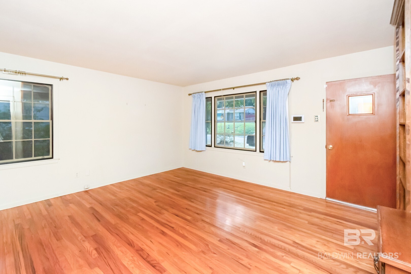 411761 | Photo 11
