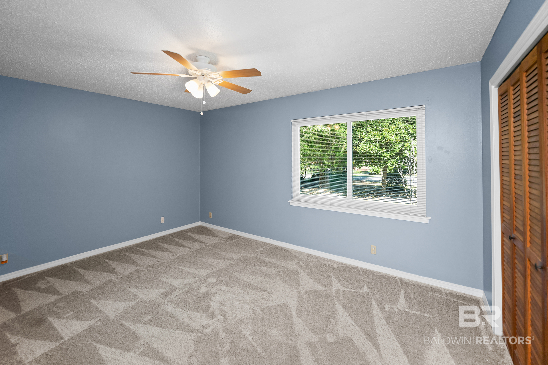 411810 | Photo 20