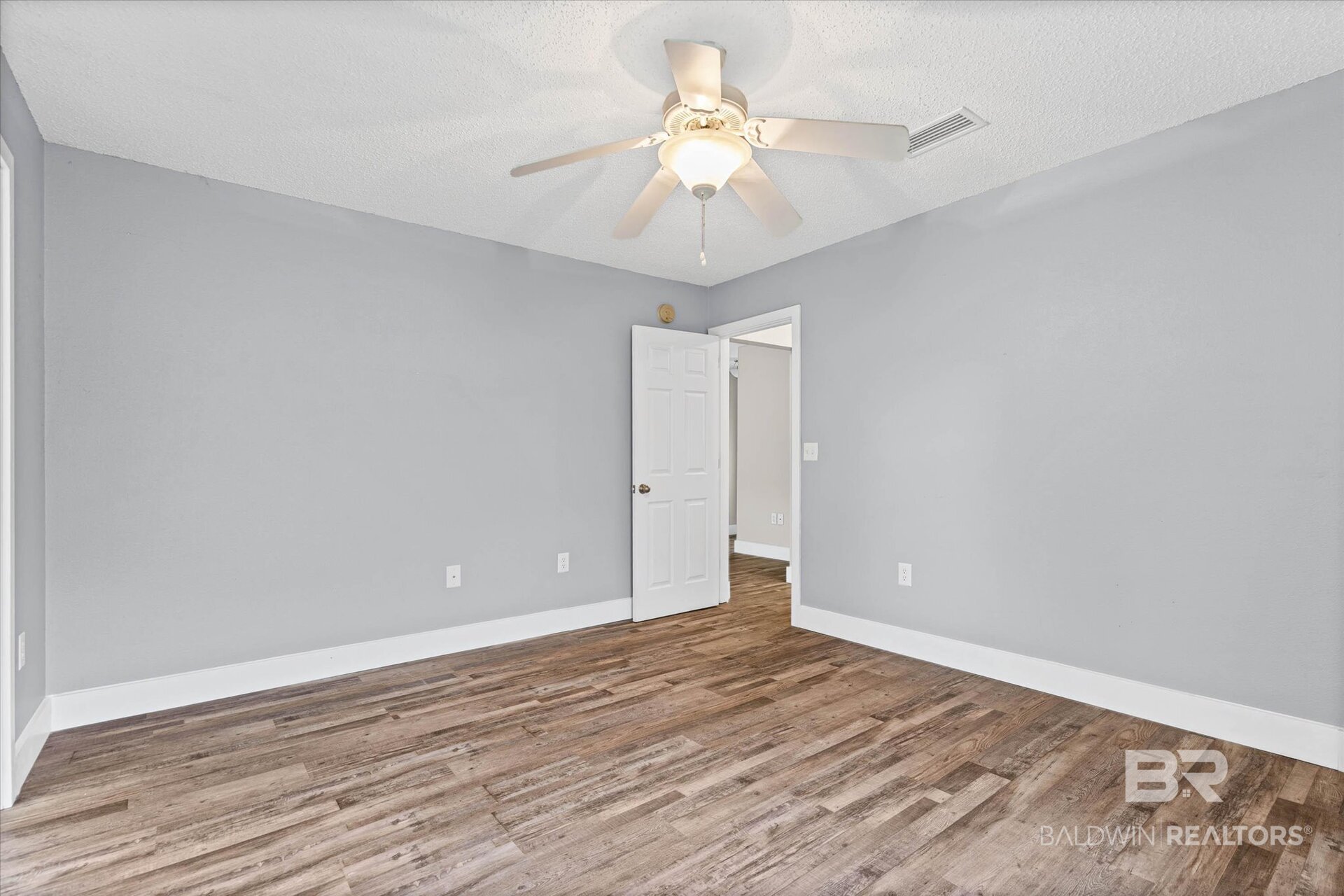 411655 | Photo 21