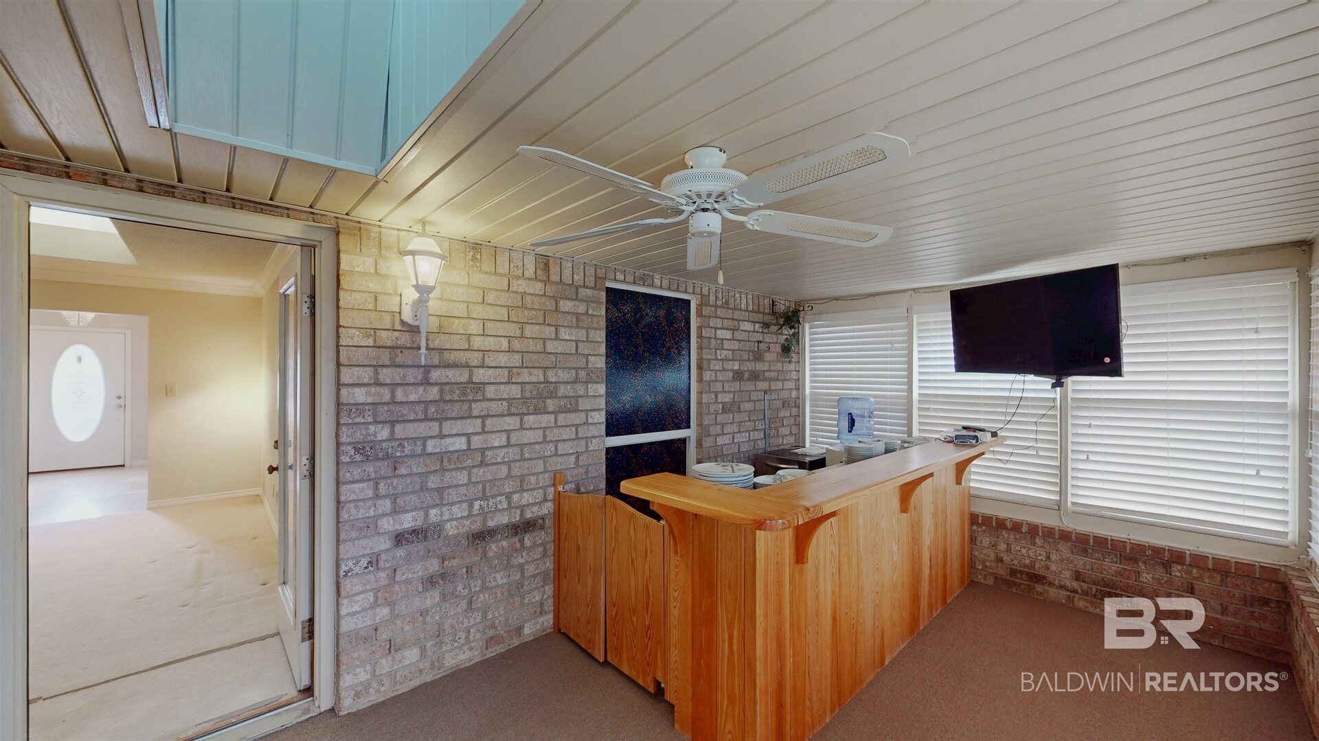 411833 | Photo 10