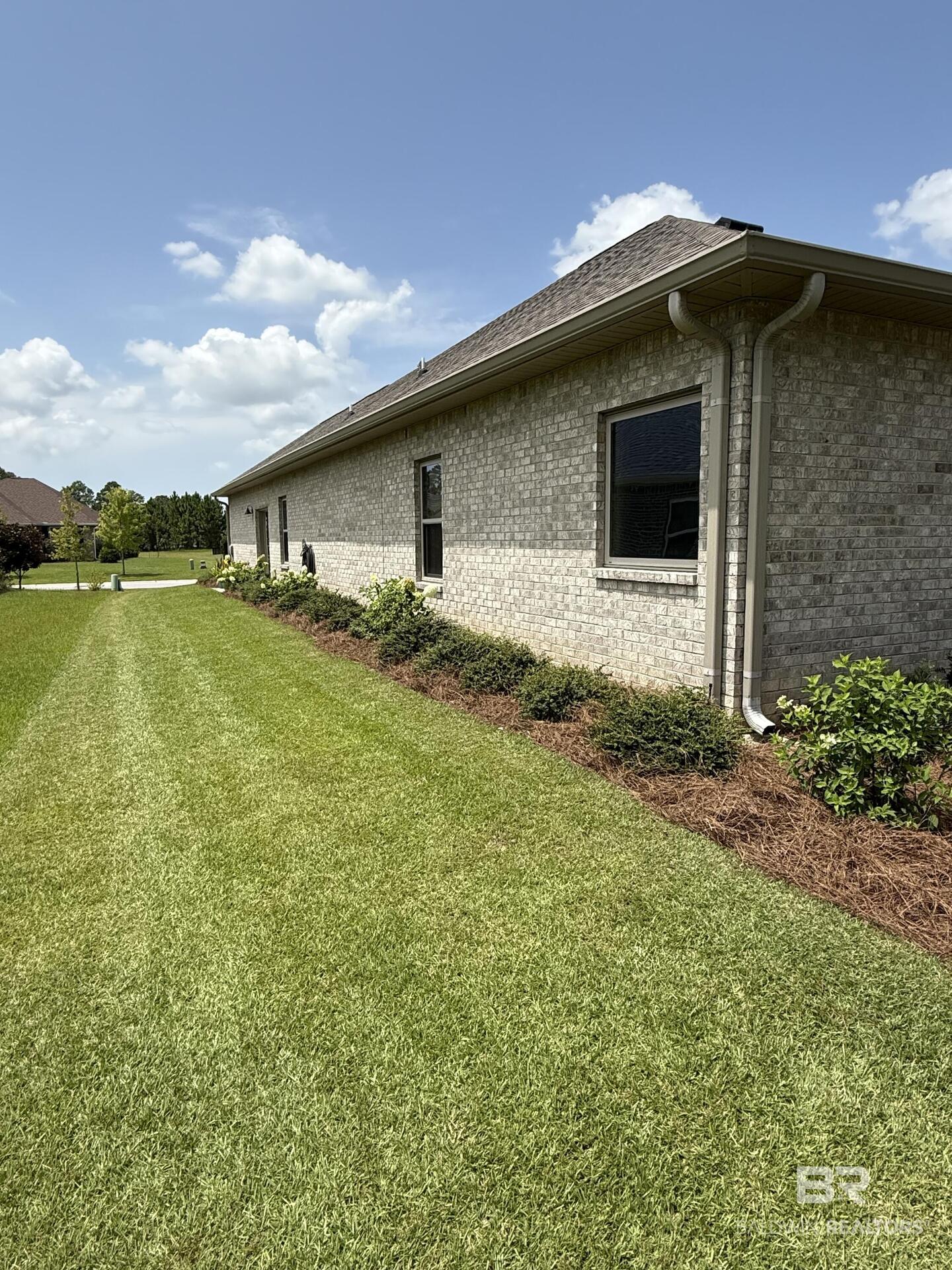 411851 | Photo 24