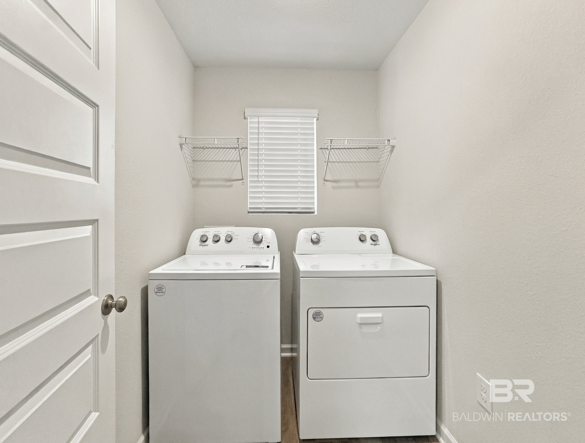 411645 | Photo 28