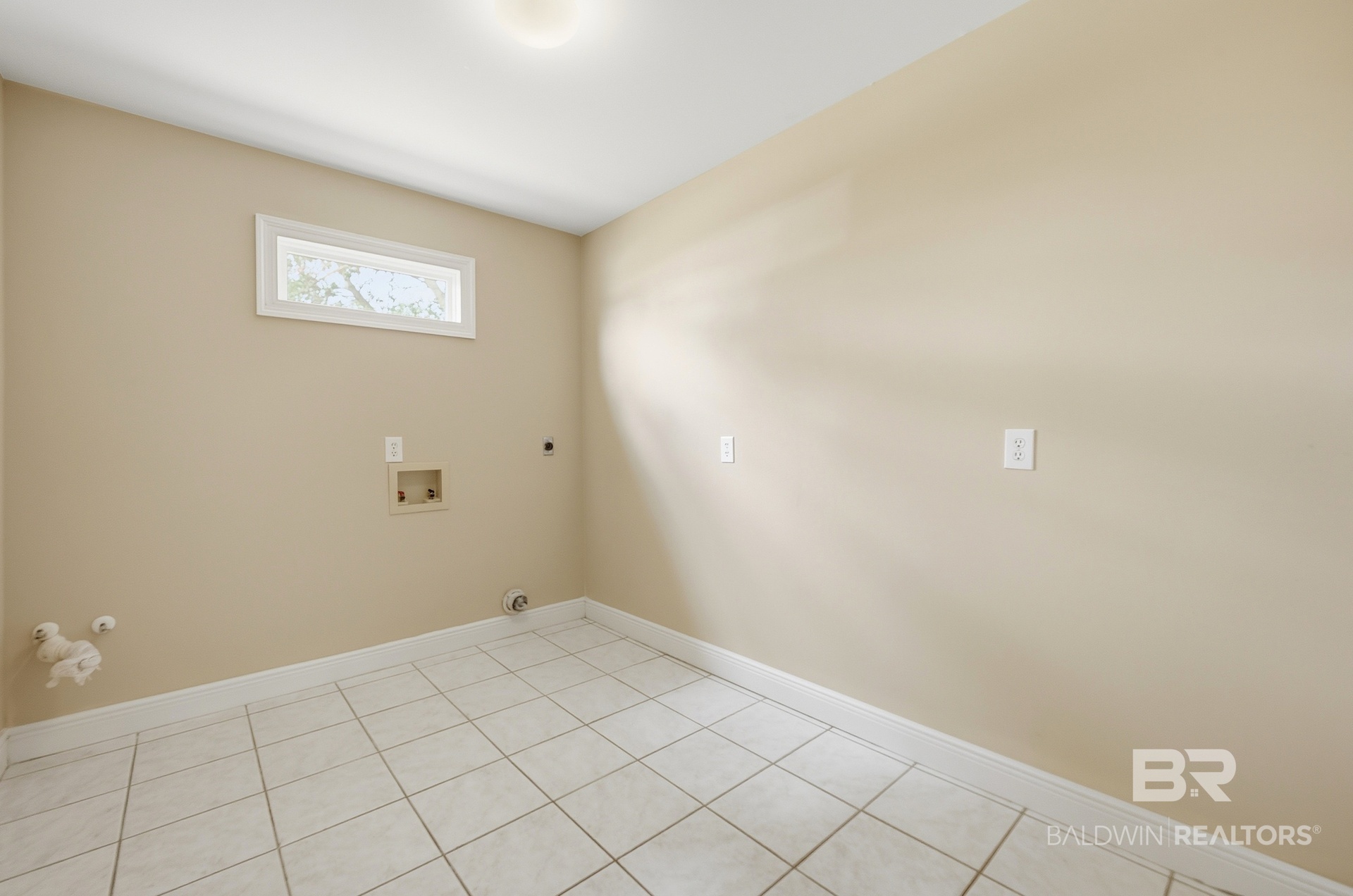411709 | Photo 27