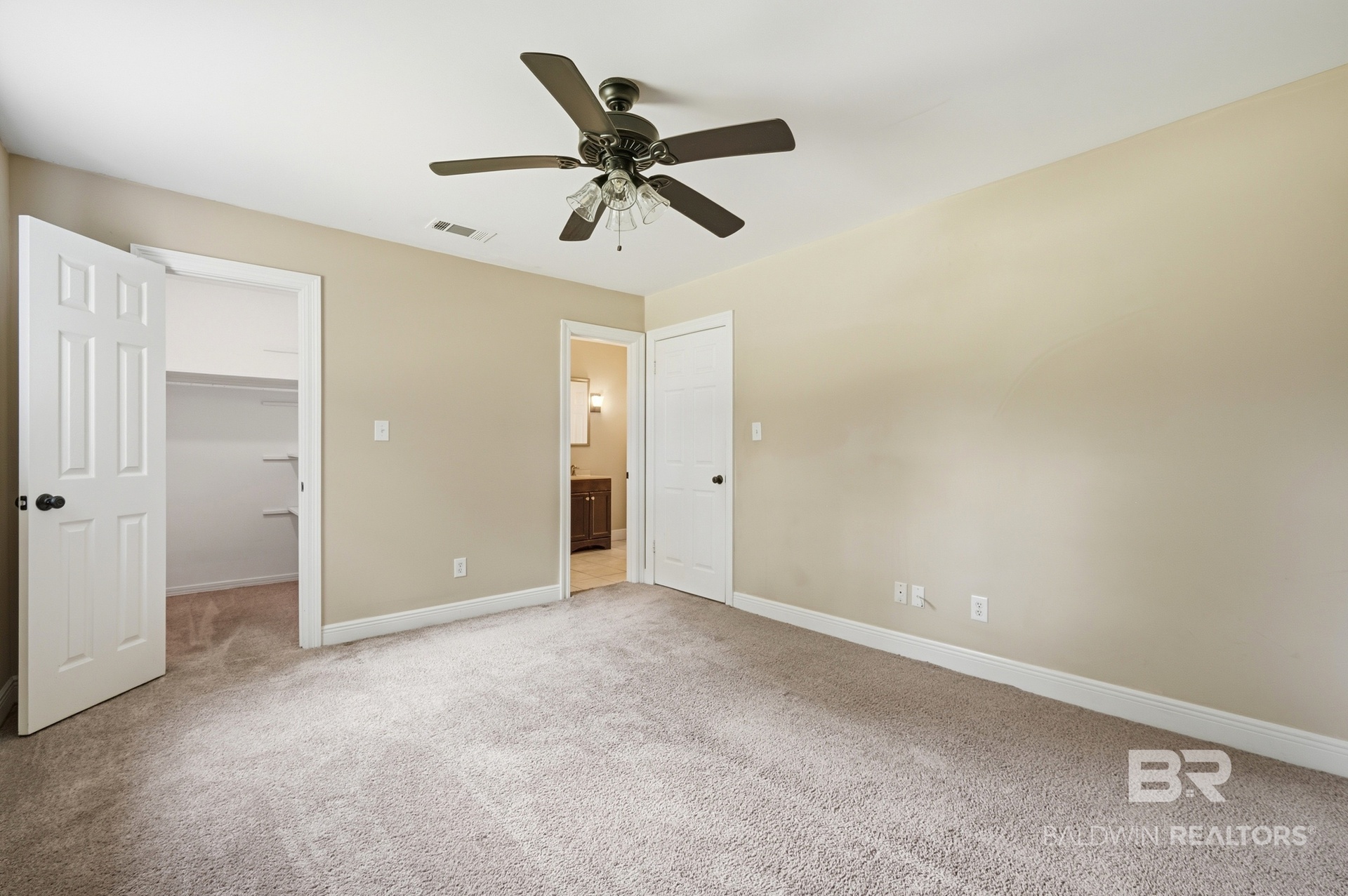 411709 | Photo 24
