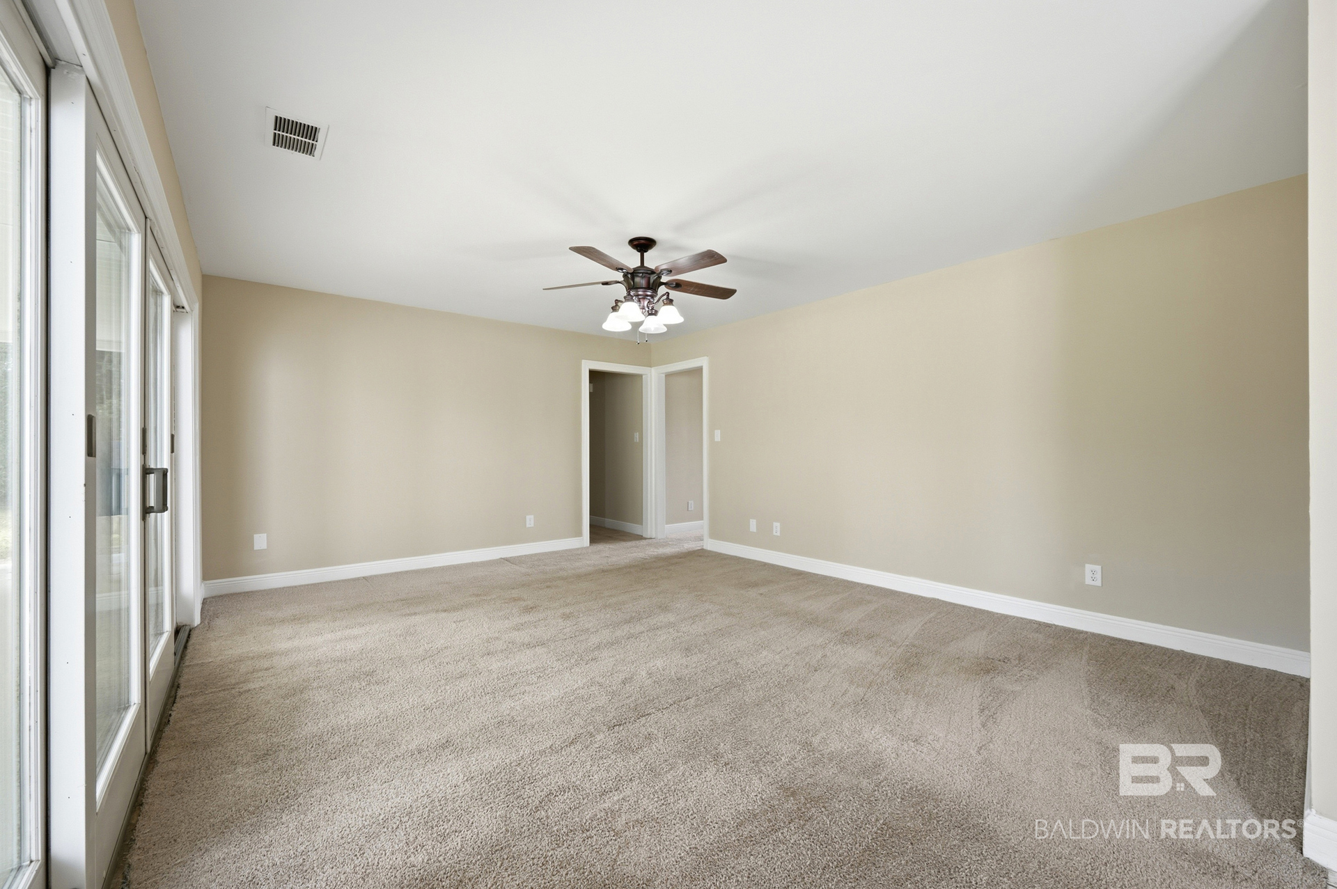 411709 | Photo 11