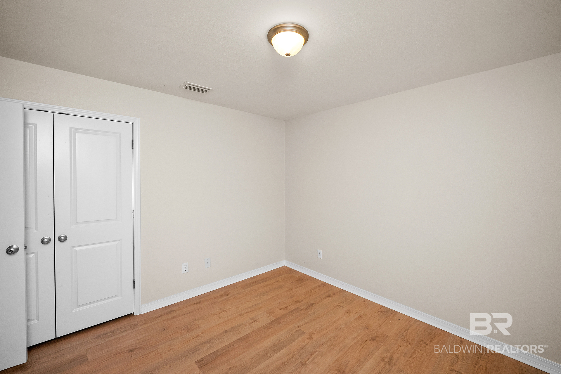 411546 | Photo 19