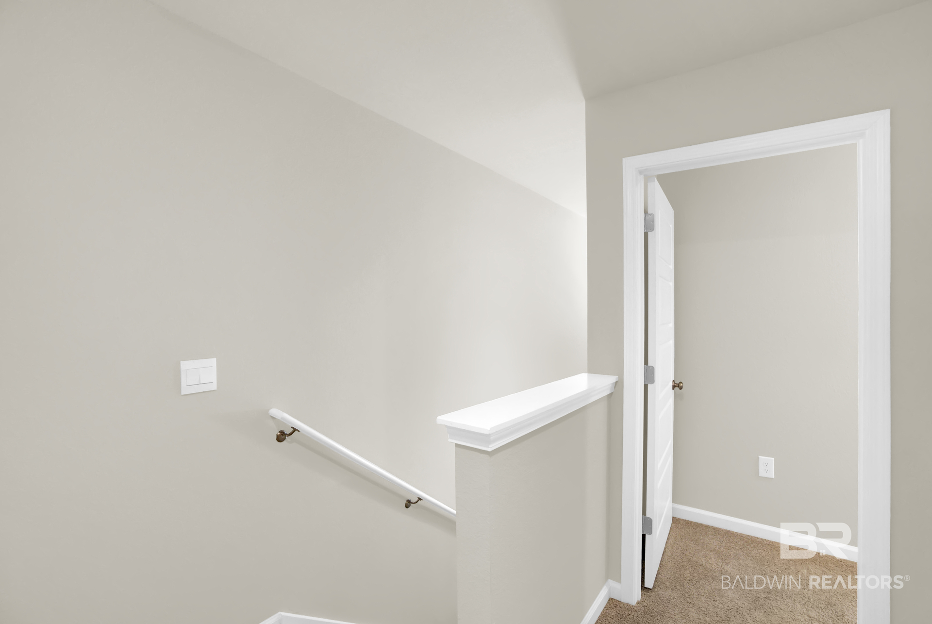 411910 | Photo 28