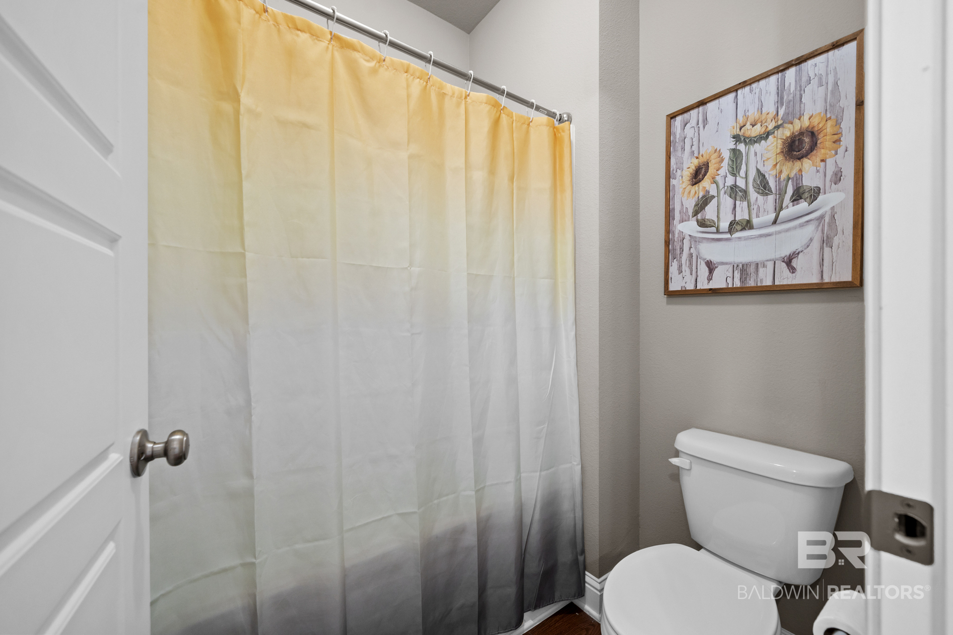 411358 | Photo 25