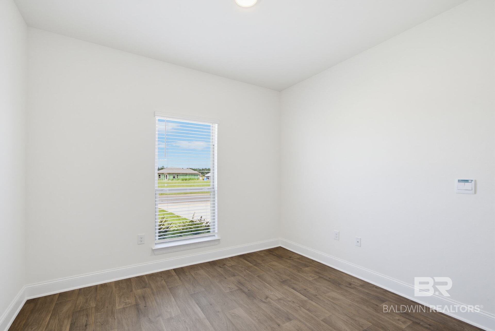 412050 | Photo 17