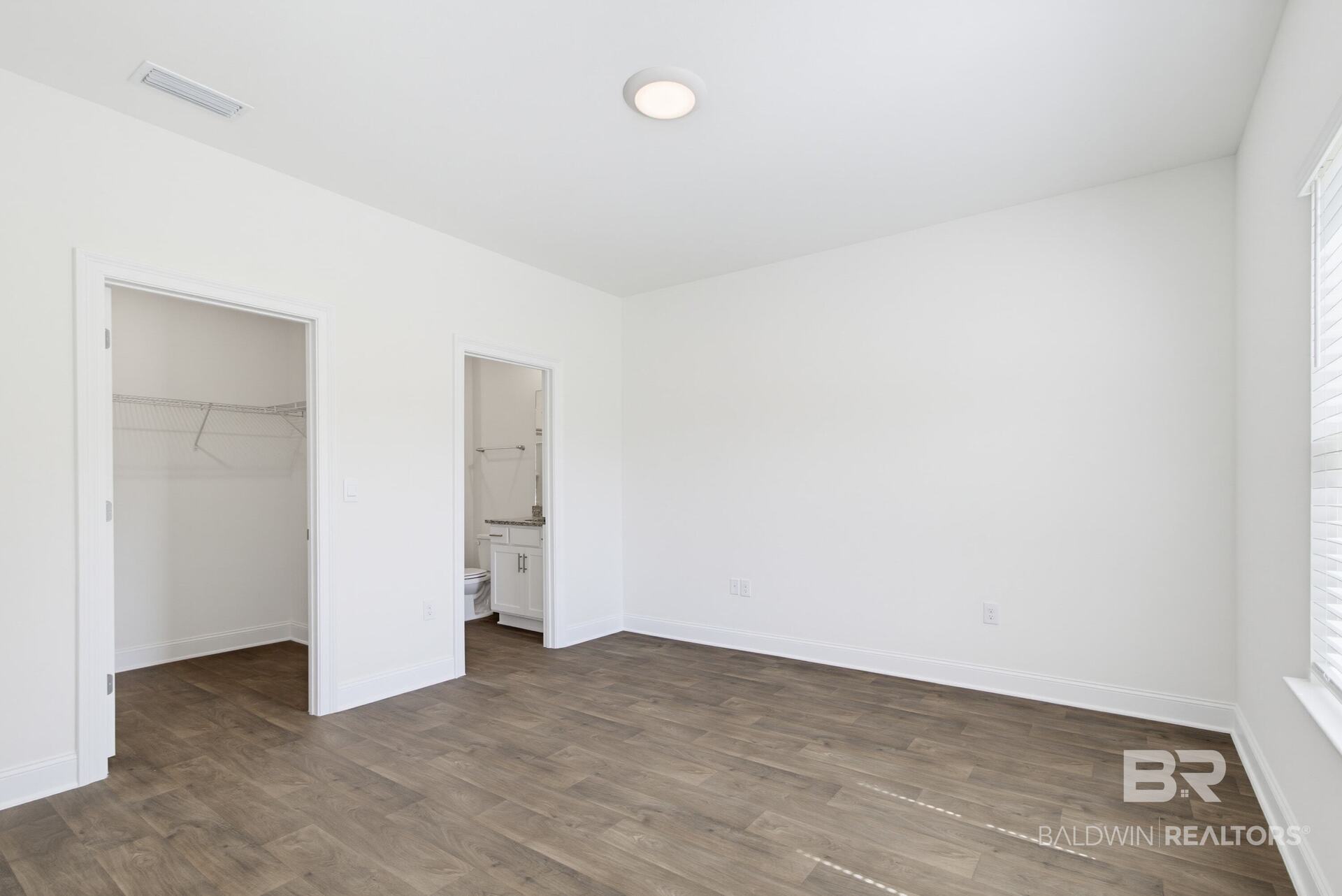 412050 | Photo 23