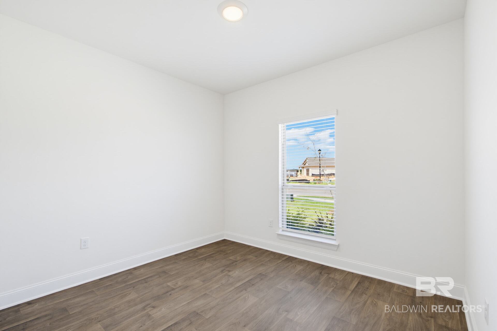 412050 | Photo 16