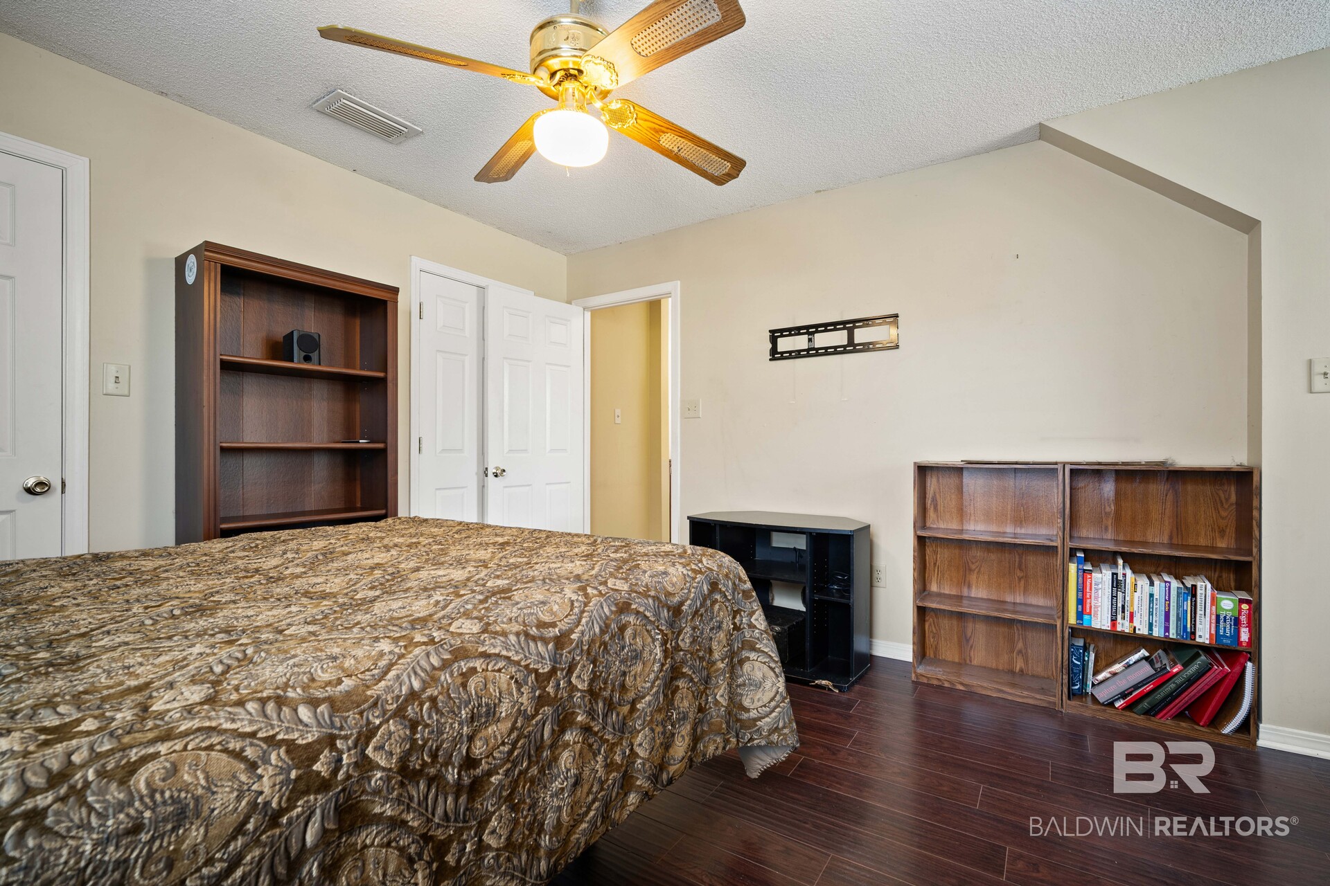 411597 | Photo 25