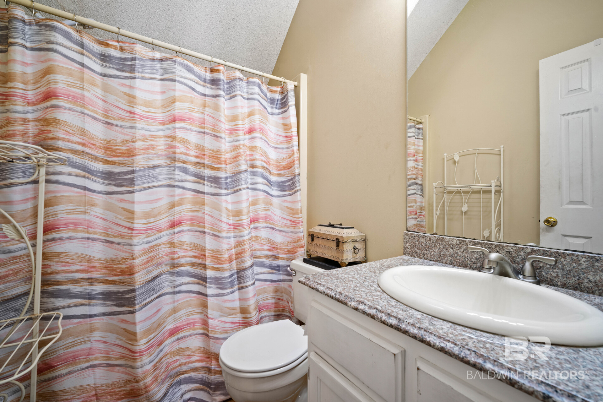 411597 | Photo 23