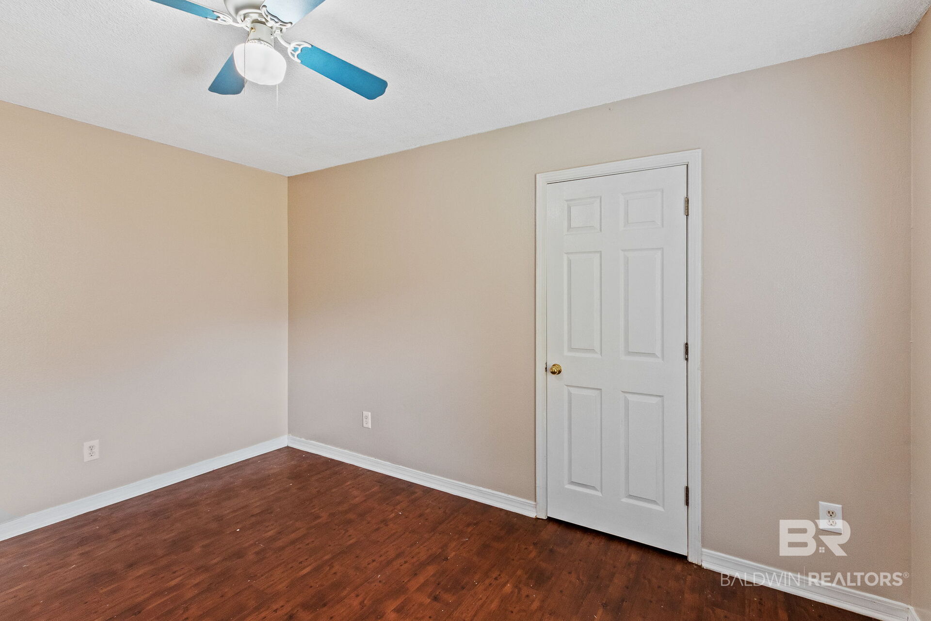 412100 | Photo 28
