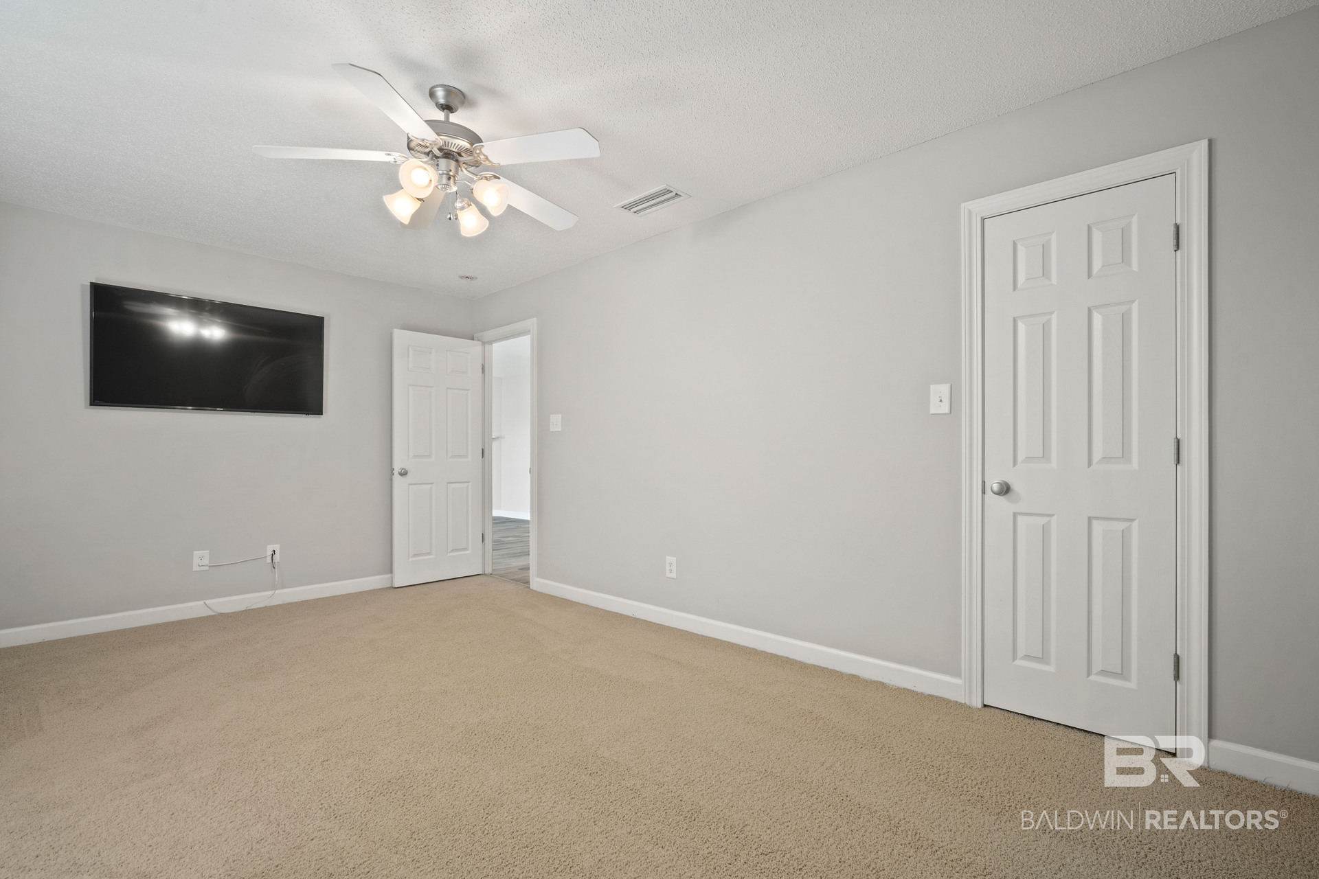 412121 | Photo 22