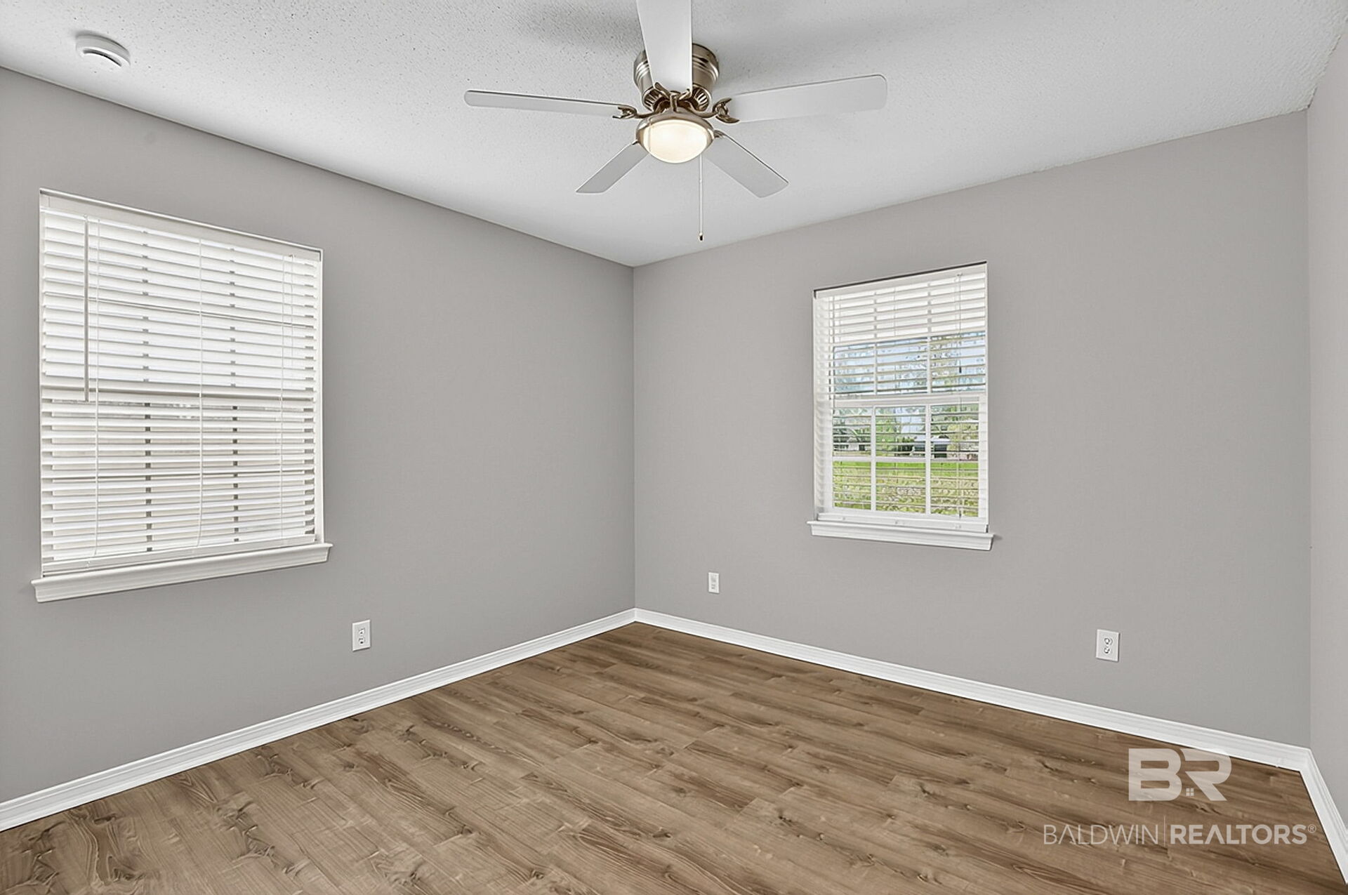 411901 | Photo 22
