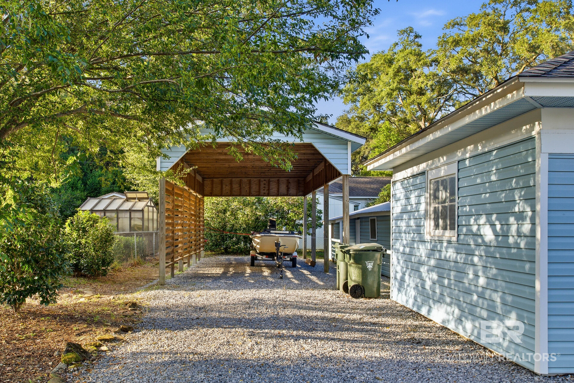 411553 | Photo 10