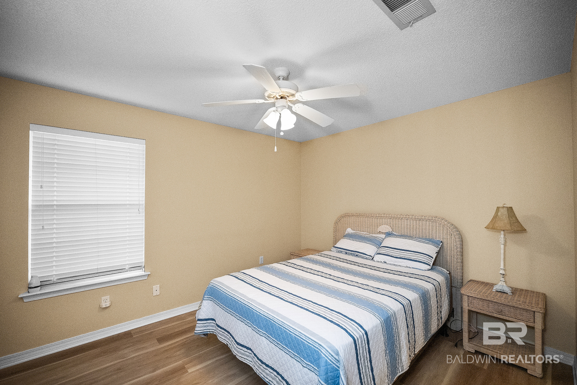412210 | Photo 28