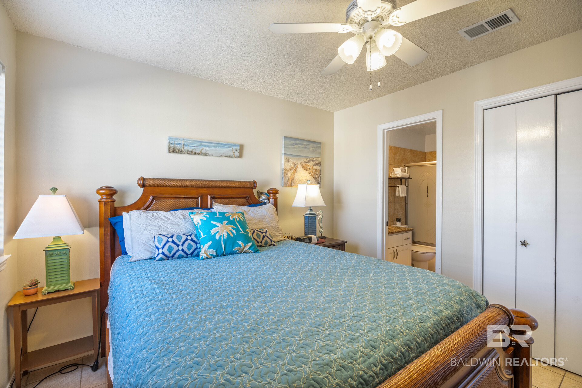 412250 | Photo 23