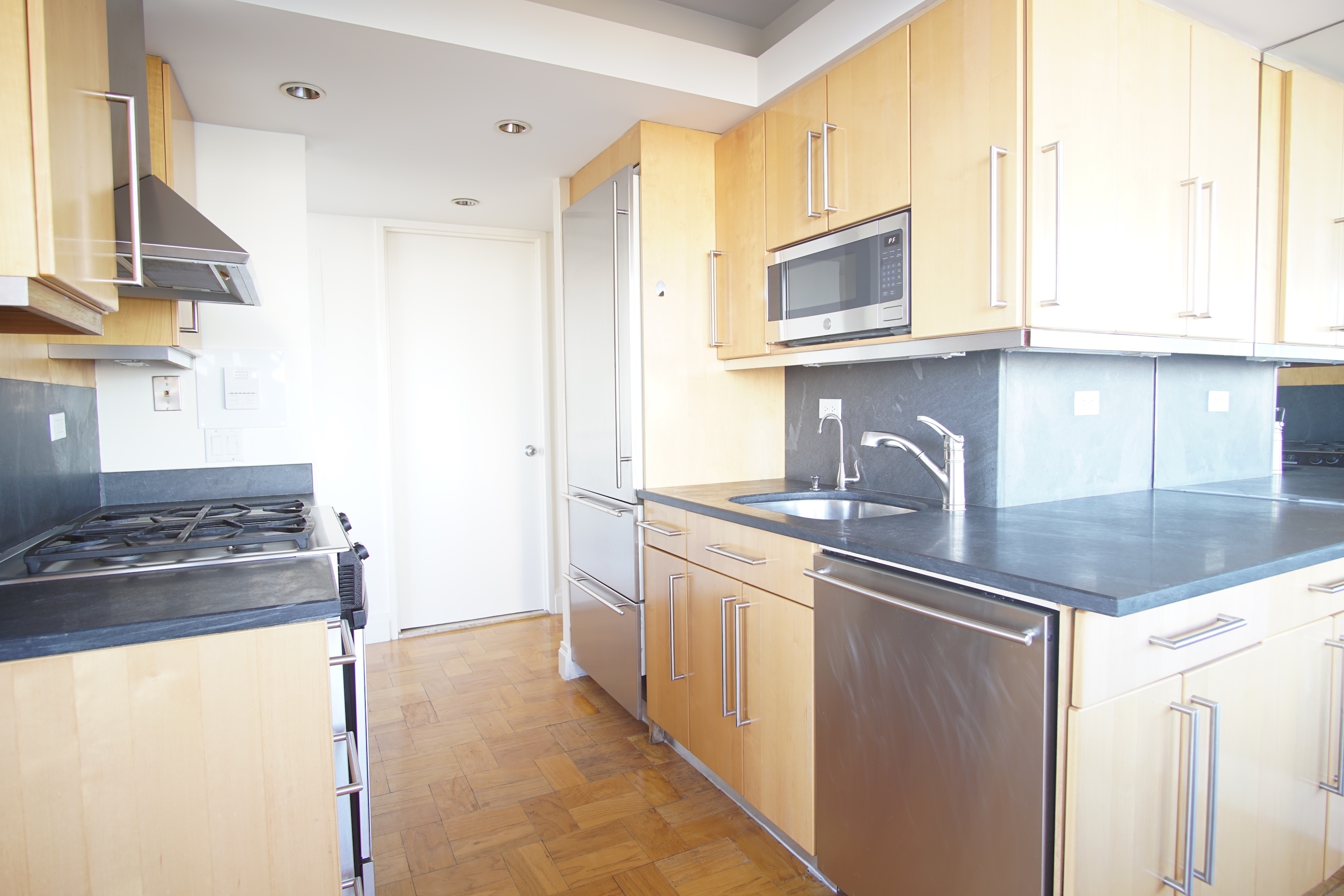 415 East 37th Street 18G Murray Hill New York NY 10016