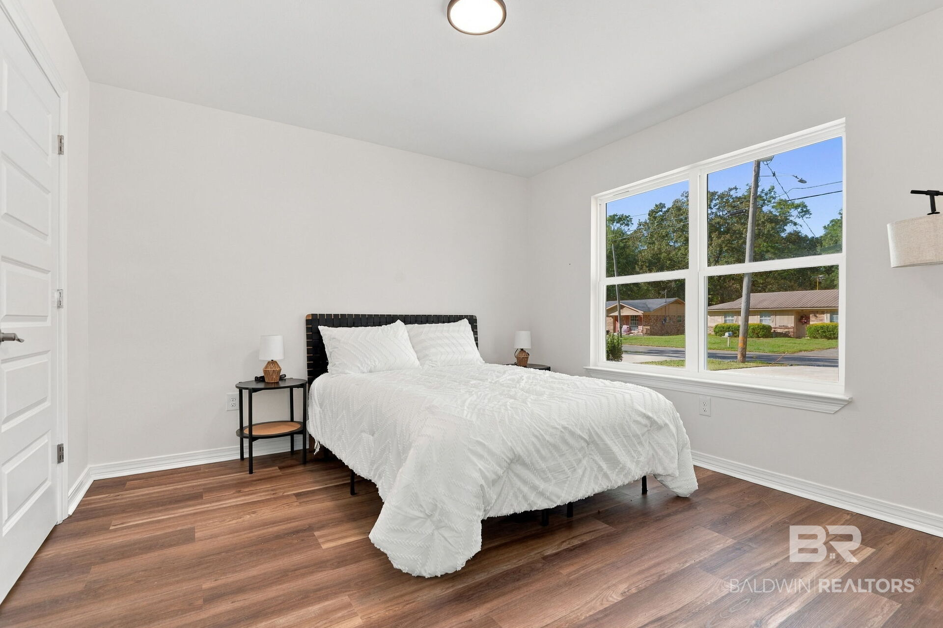 412201 | Photo 23