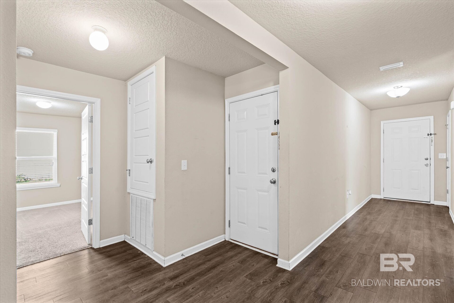 412278 | Photo 2