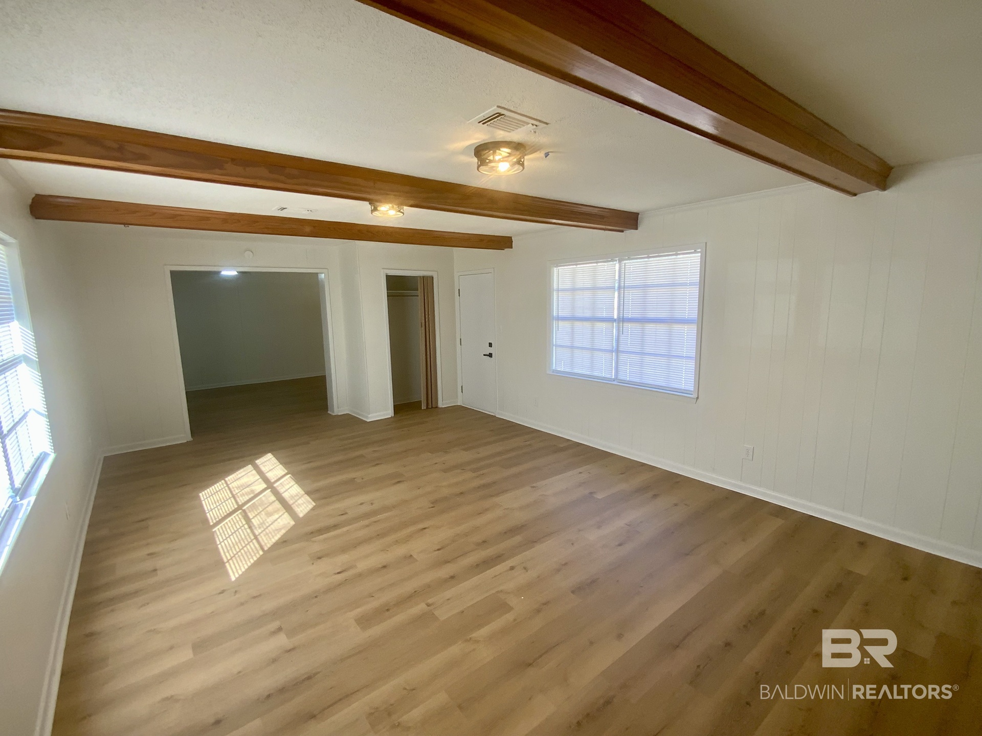 412075 | Photo 12