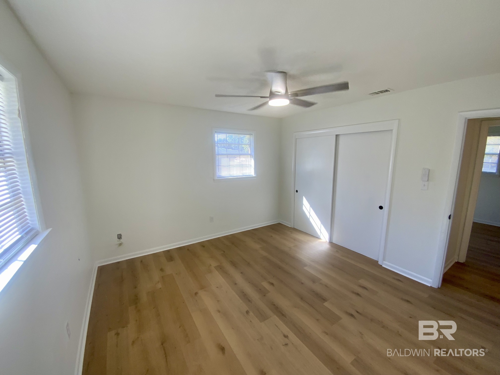 412075 | Photo 16