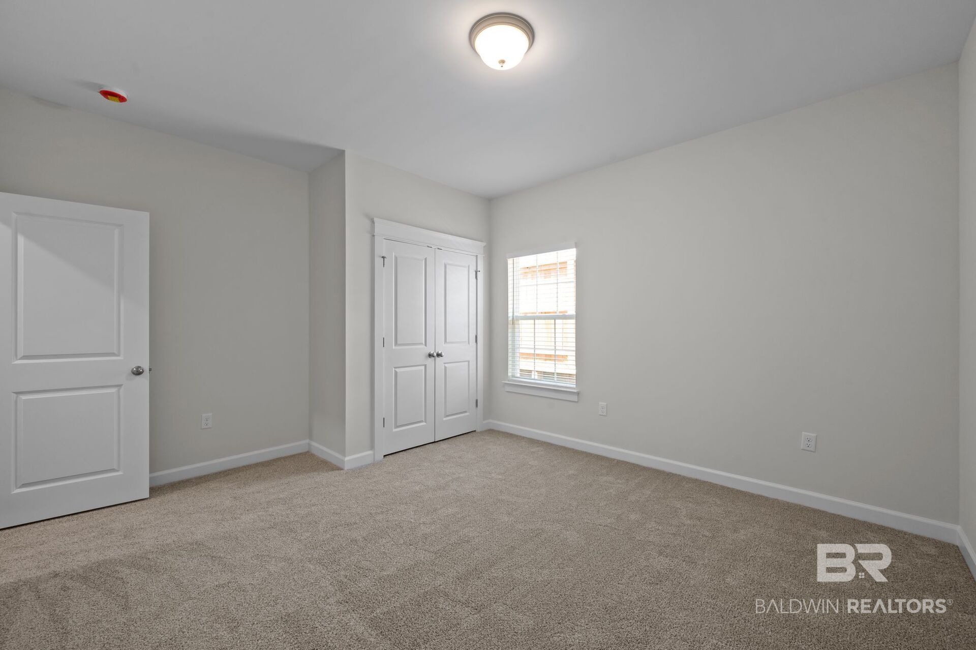 412453 | Photo 24