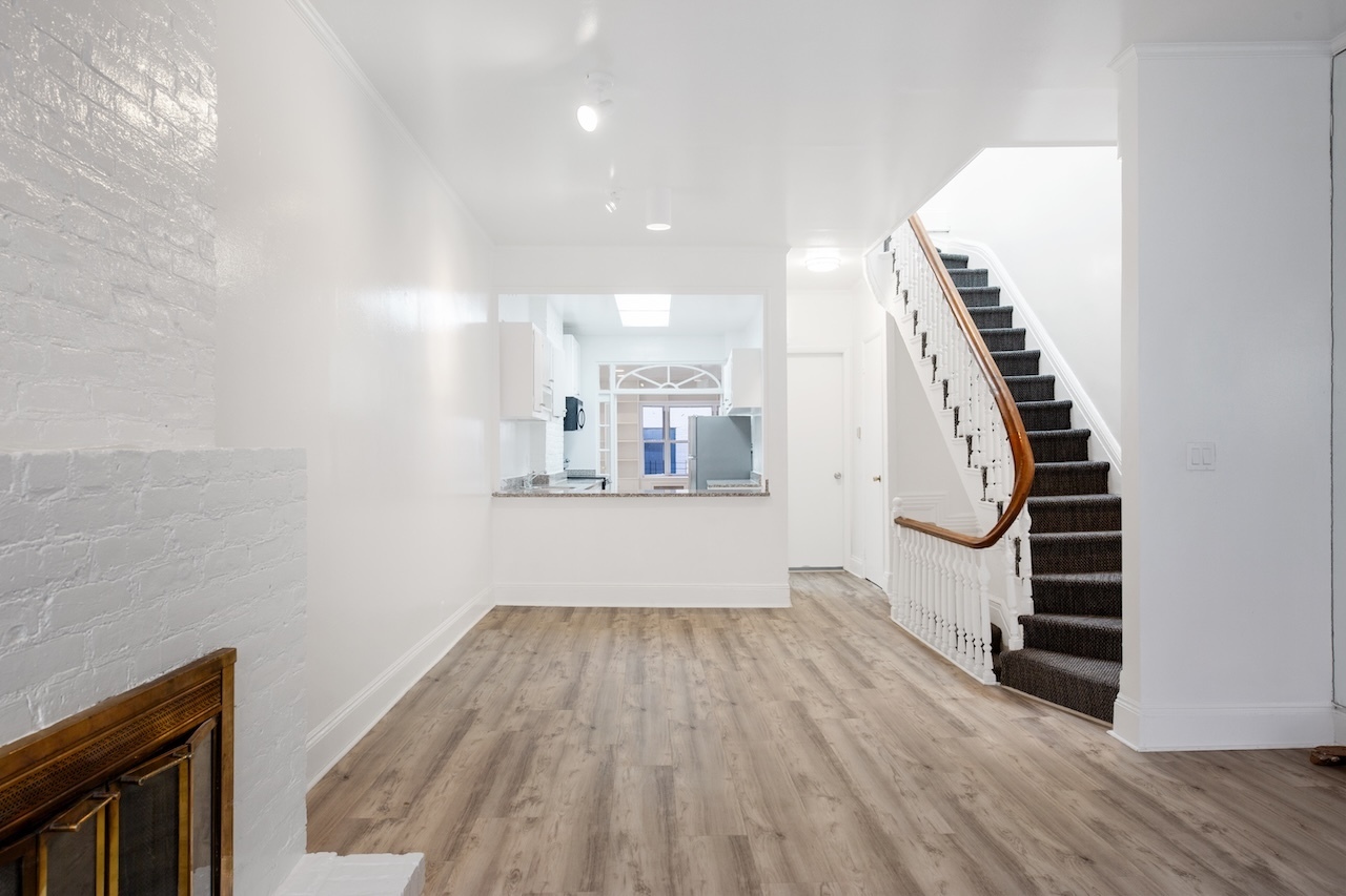 306 East 81st Street 2 Upper East Side New York NY 10028