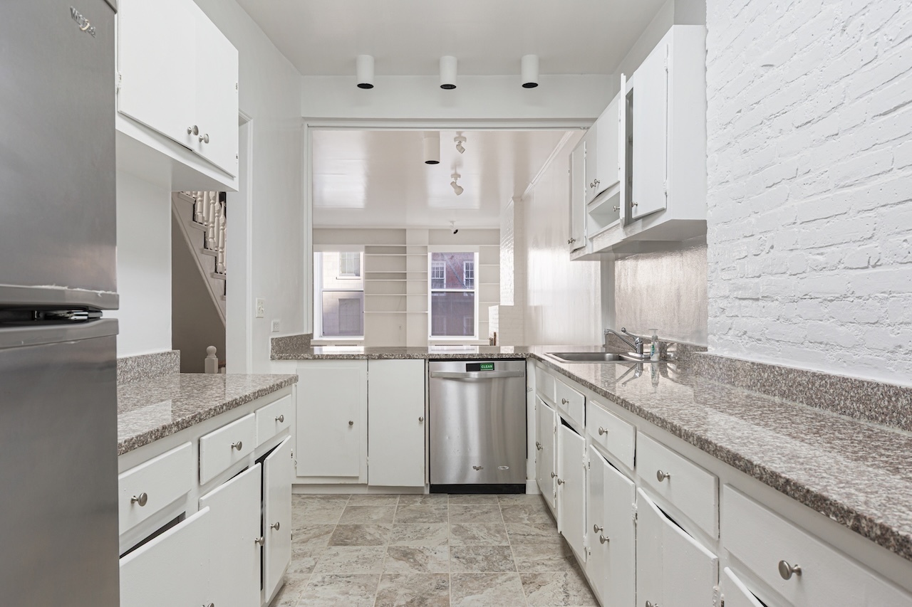 306 East 81st Street 2 Upper East Side New York NY 10028