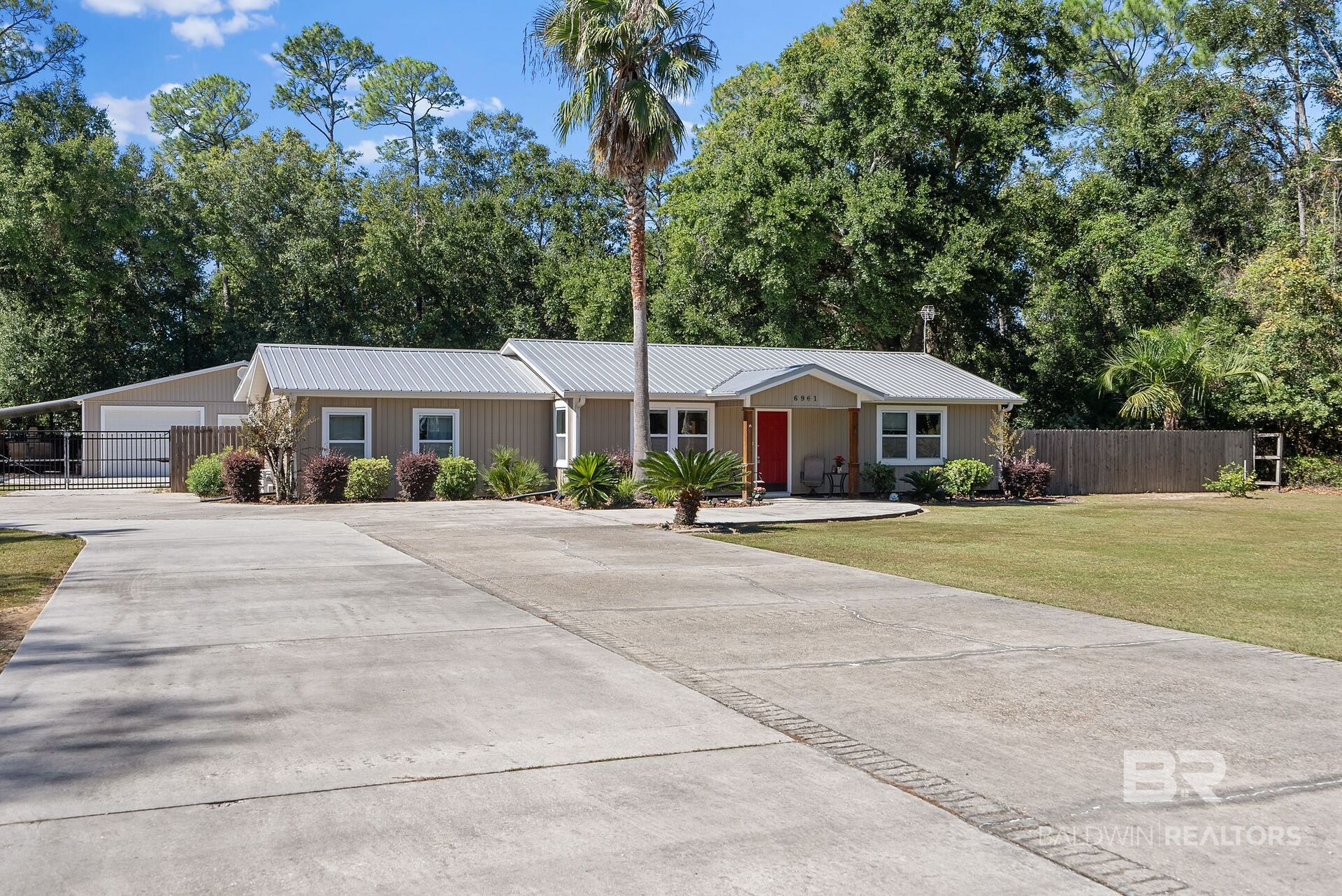 Photo 2 of Single family home for sale at 6961 Viola Rd, Gulf Shores, AL 36542 | MLS# 412651 | Listing updated on 2026-10-29