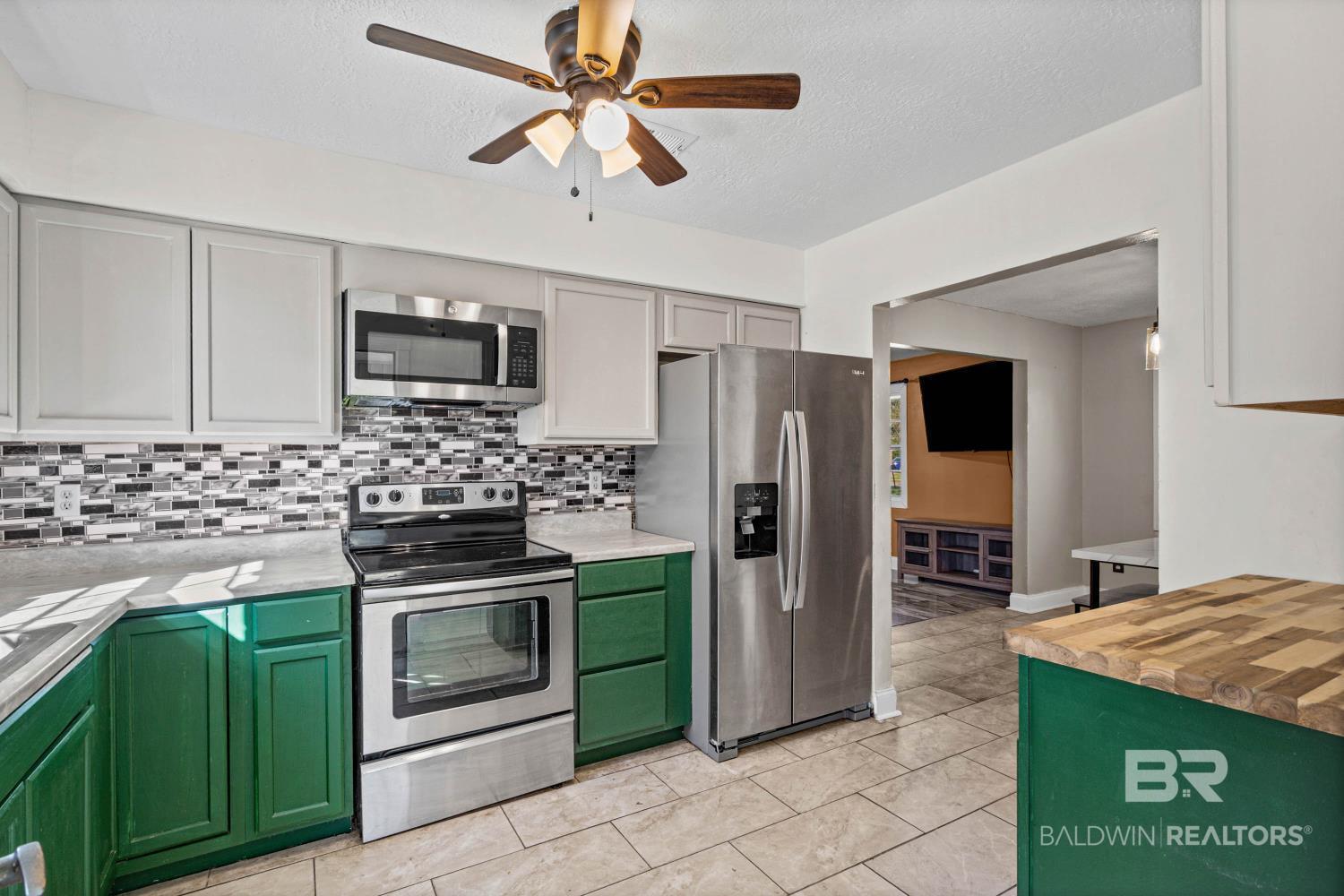 Photo 1 of Single family home for sale at 301 W Jackson St, Summerdale, AL 36580 | MLS# 412738 | Listing updated on 2026-10-30