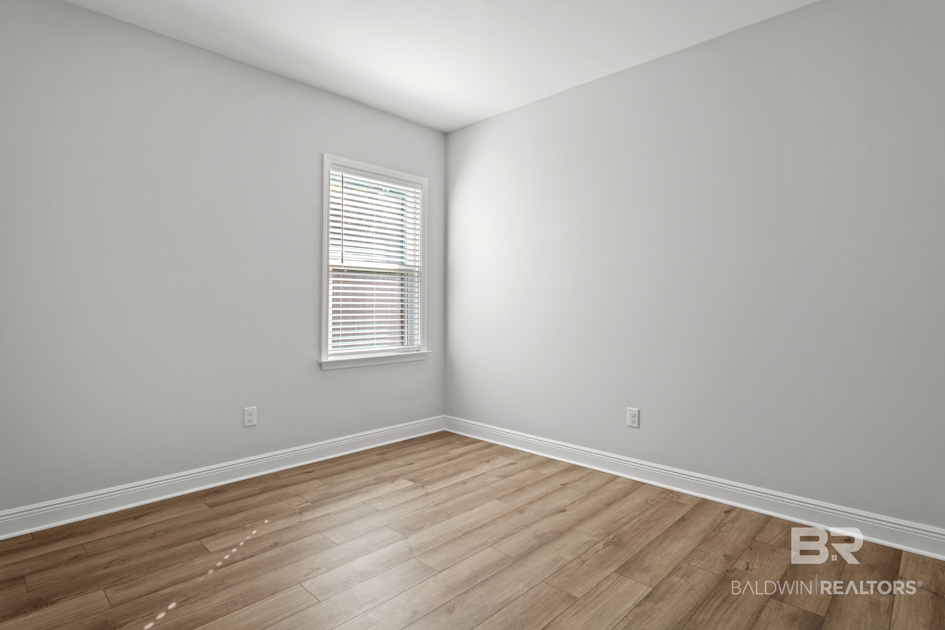 412706 | Photo 22